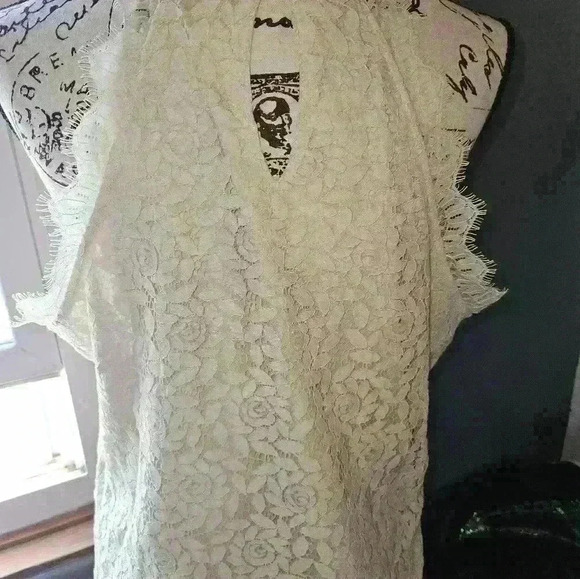 Berryou Womans Top - Picture 5 of 9